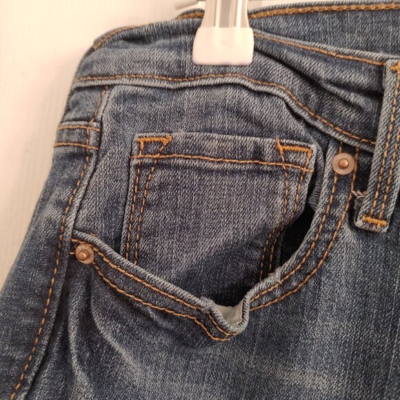Curvy Jeans - Picture 3 of 8